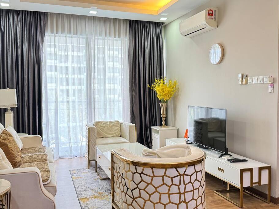 Minumum 7Days 3Br At Pju 10 Damansaradamai Apartment Петалинг Джая Екстериор снимка