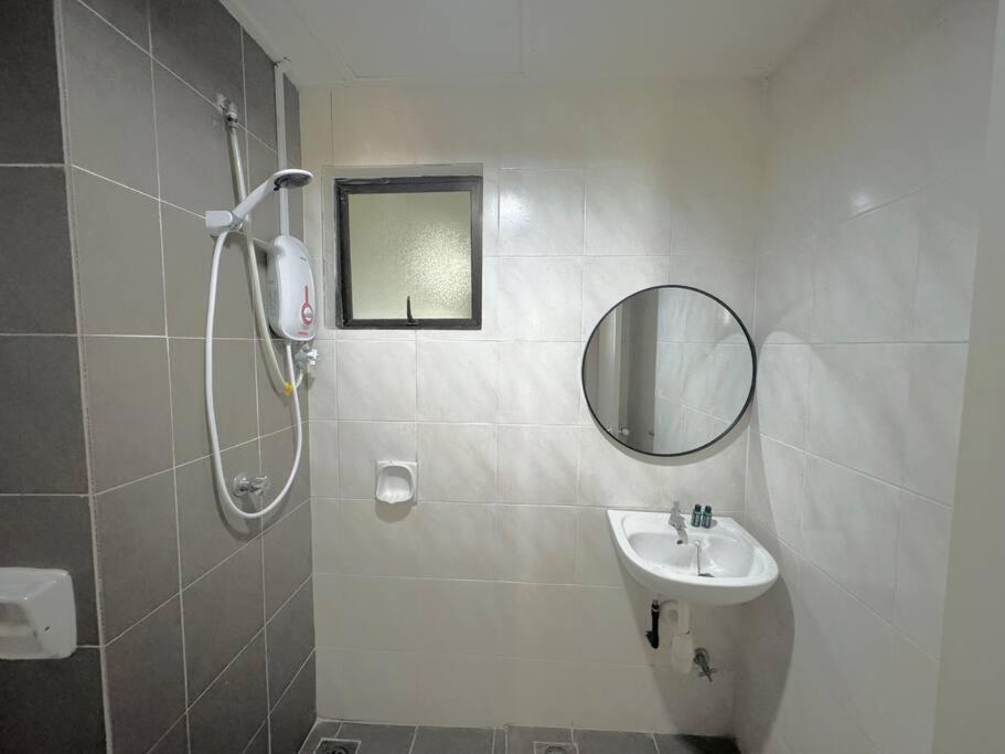 Minumum 7Days 3Br At Pju 10 Damansaradamai Apartment Петалинг Джая Екстериор снимка